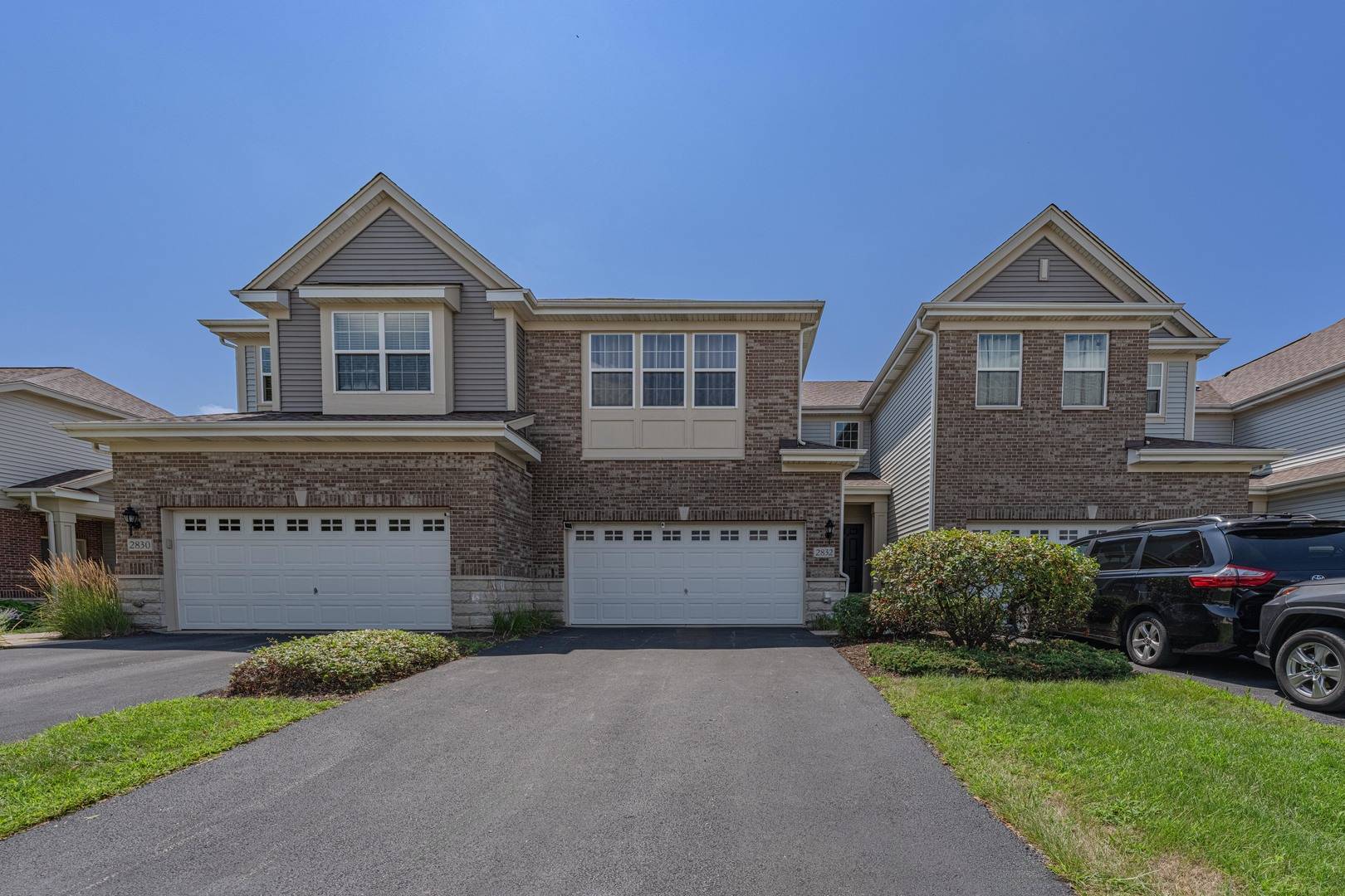 2832 Henley LN, Naperville, IL 60540