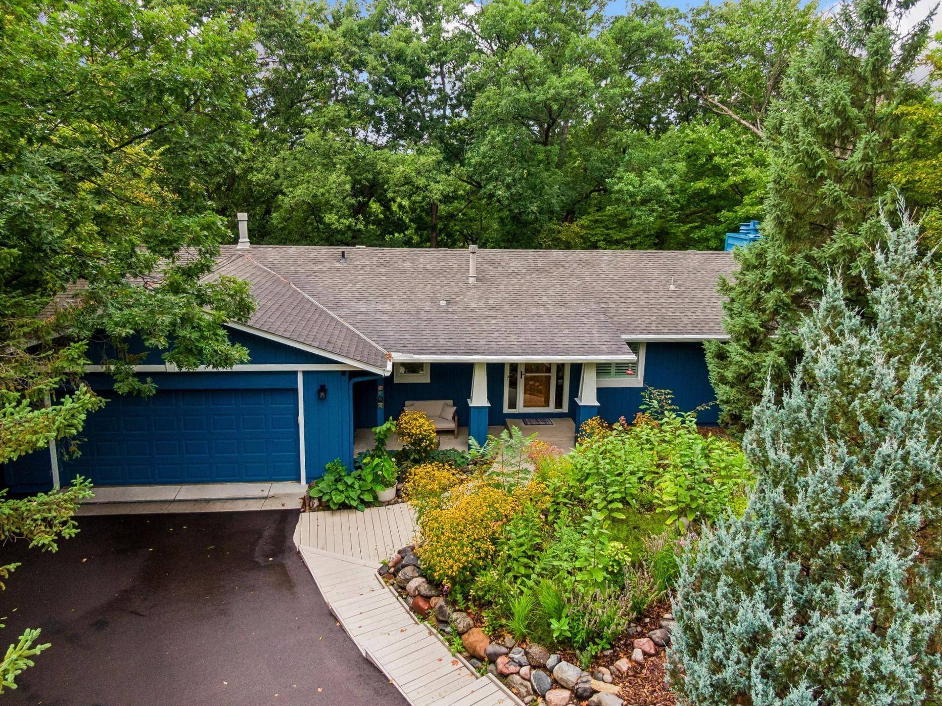 8756 Walton Oaks DR, Bloomington, MN 55438