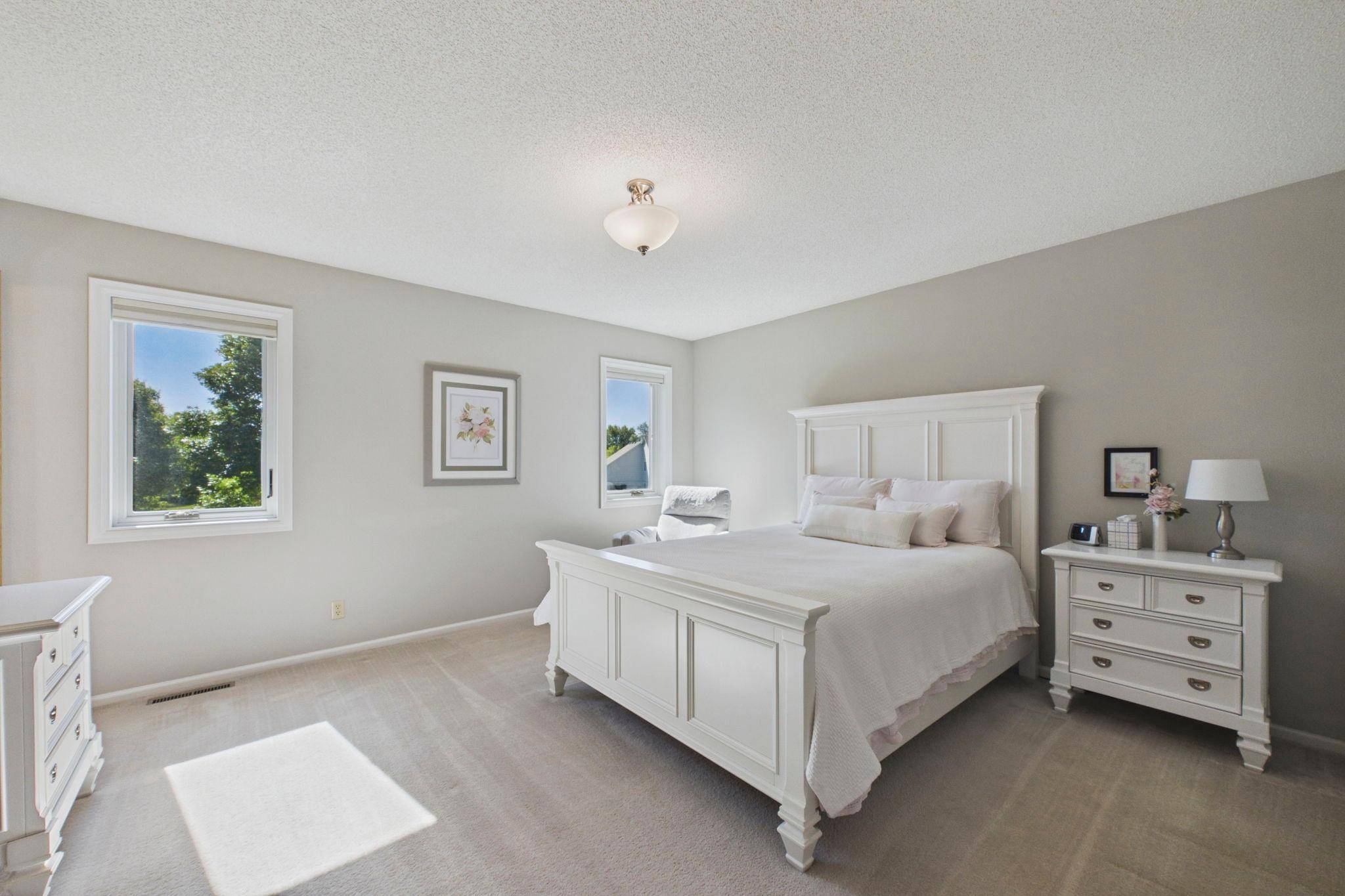 9024 Regent Pkwy, Brooklyn Park, MN 55443