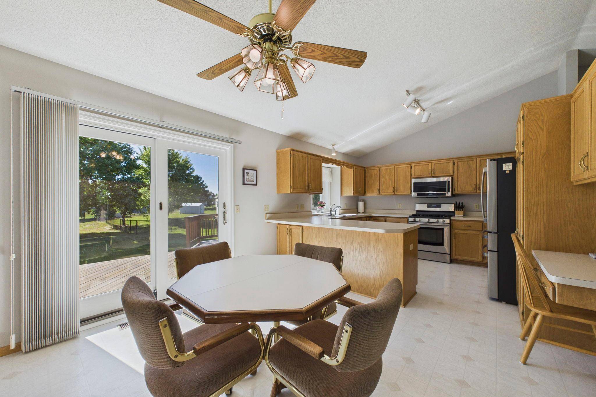 9024 Regent Pkwy, Brooklyn Park, MN 55443