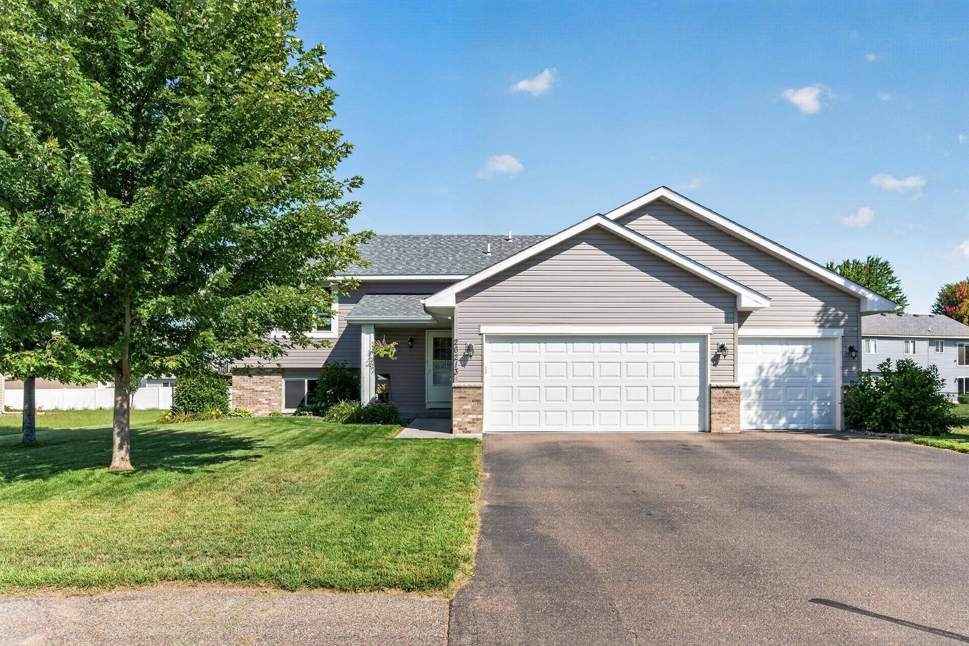 26213 24th ST W, Zimmerman, MN 55398