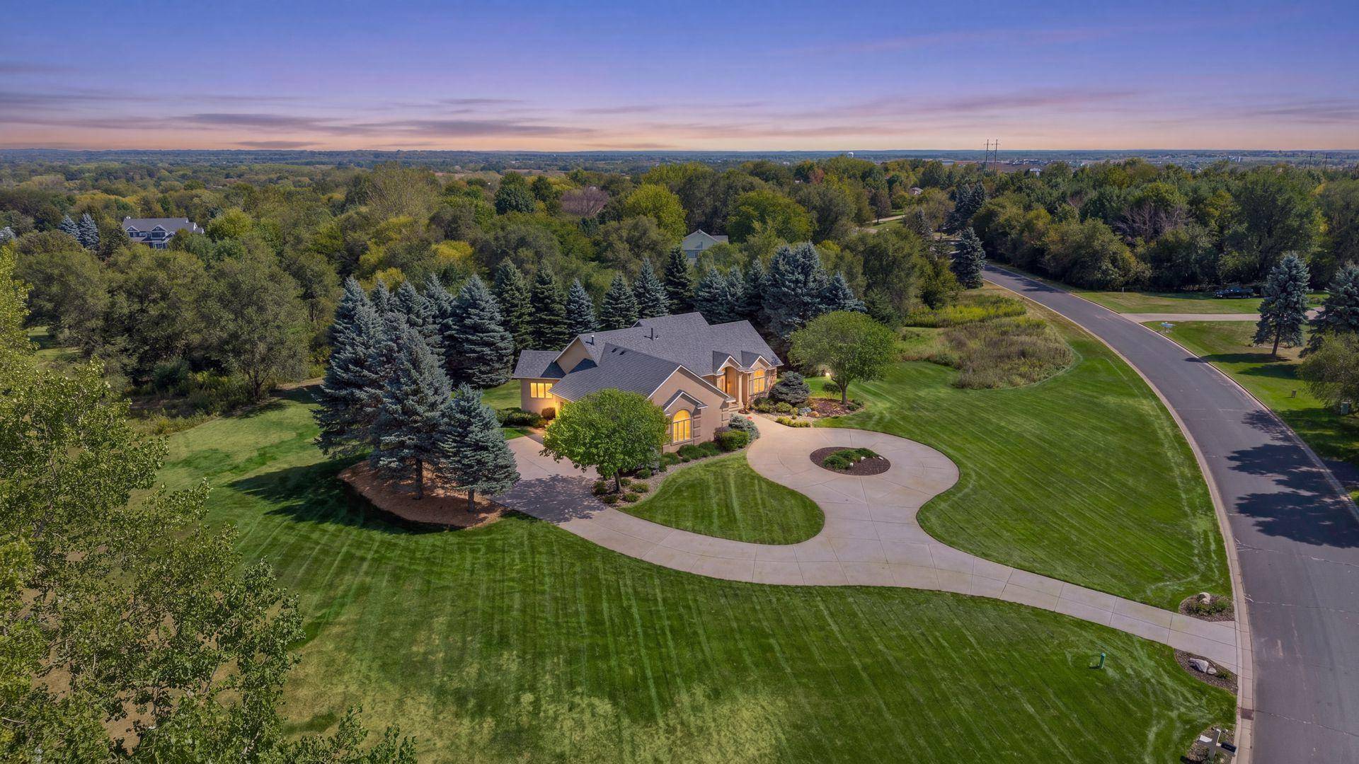 755 Jasmine AVE N, Lake Elmo, MN 55042