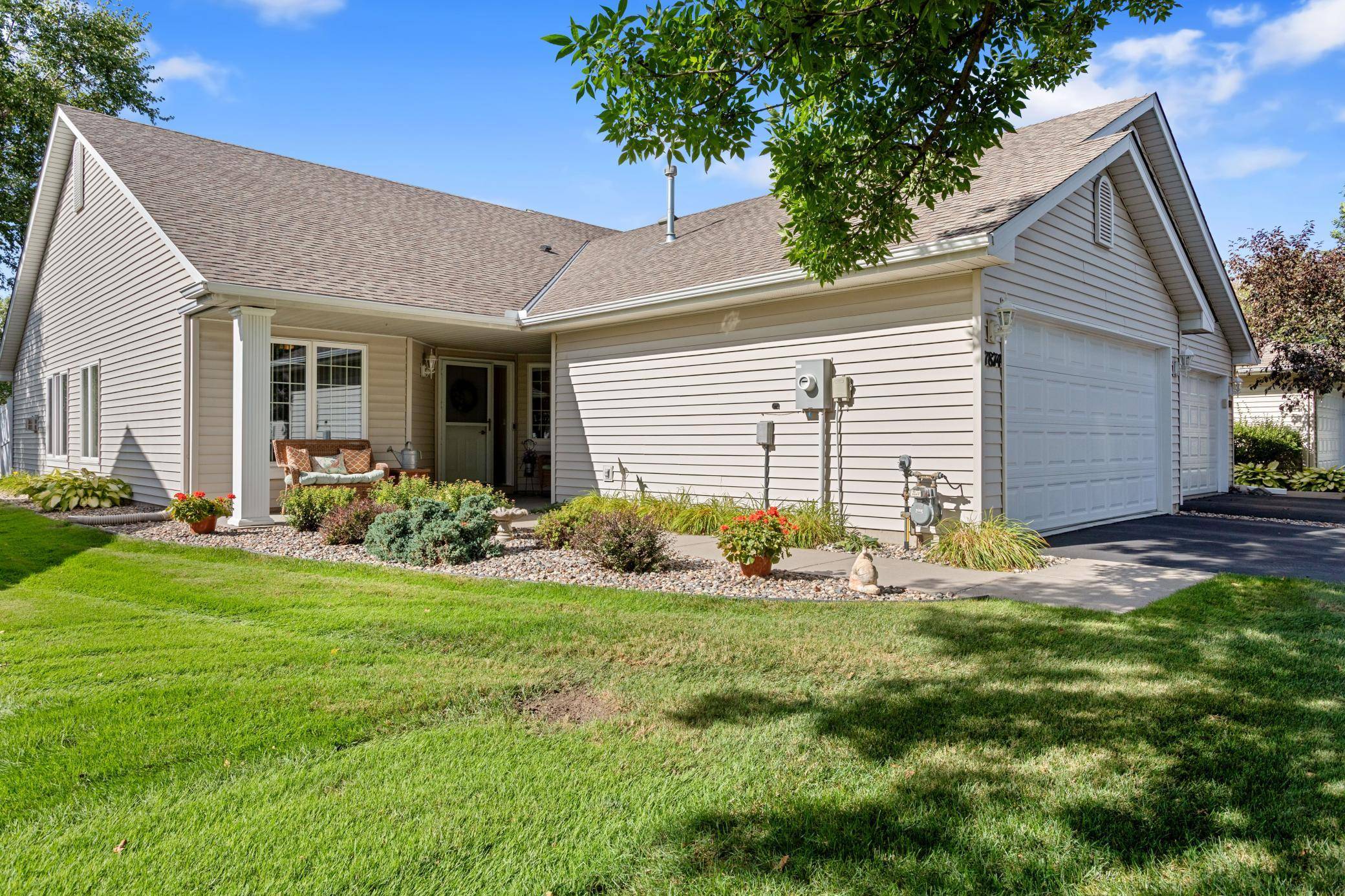 7874 Heinbuch TRL, Woodbury, MN 55125
