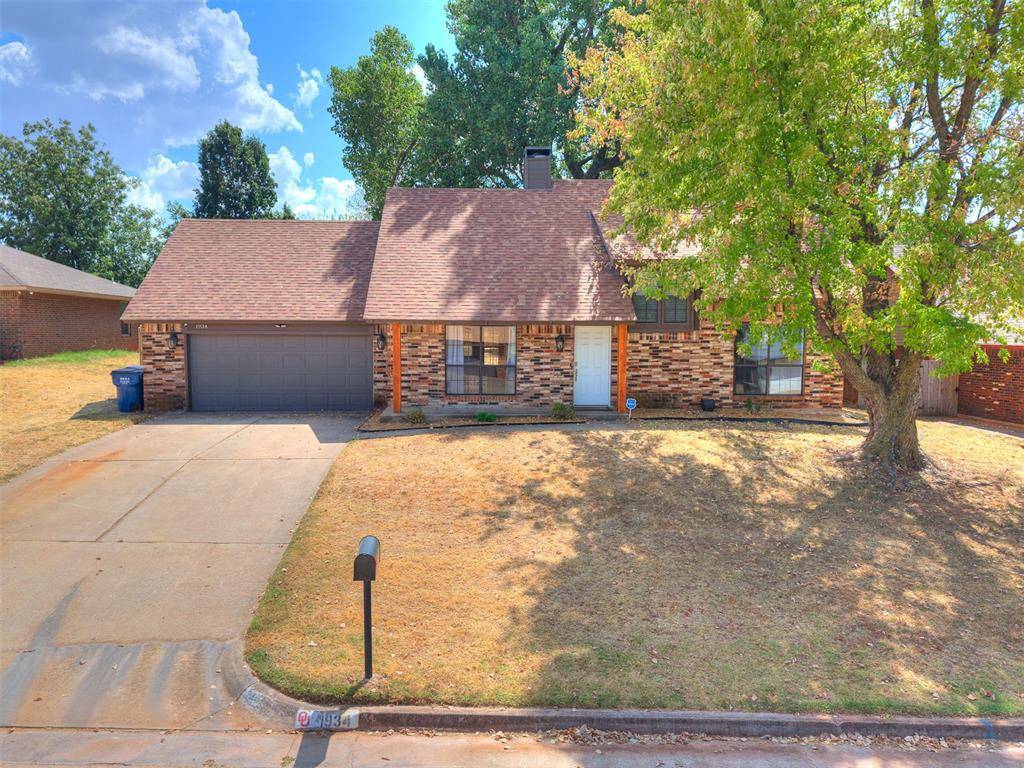 1934 E Ensey TER, Mustang, OK 73064