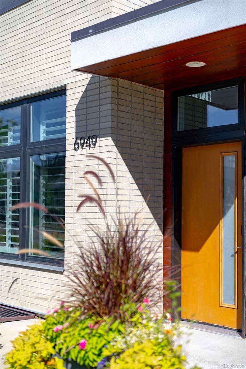 6949 E Lowry BLVD, Denver, CO 80230