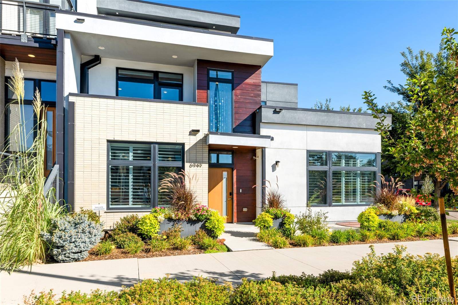 6949 E Lowry BLVD, Denver, CO 80230