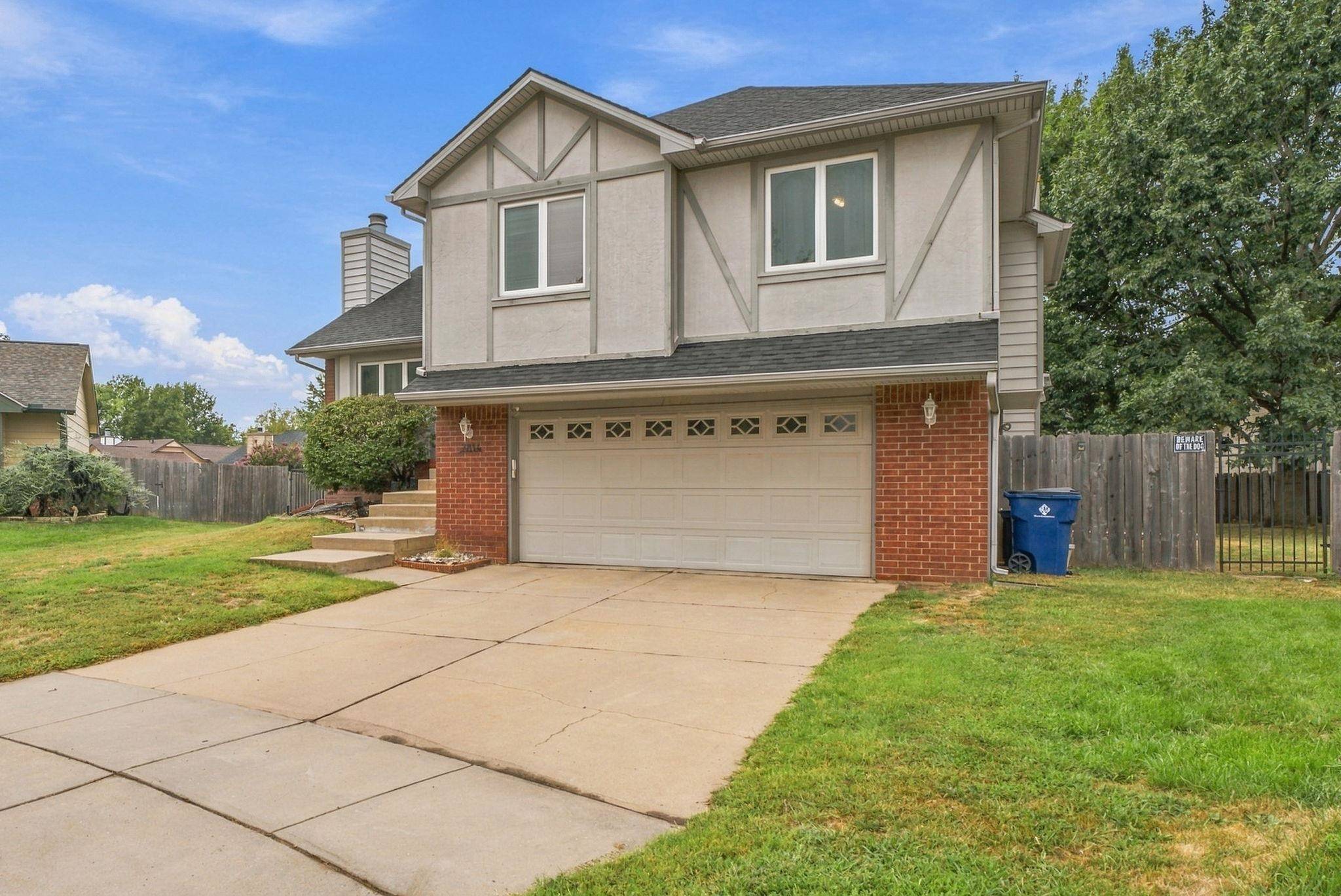 7814 W Barrington Cir, Wichita, KS 67212