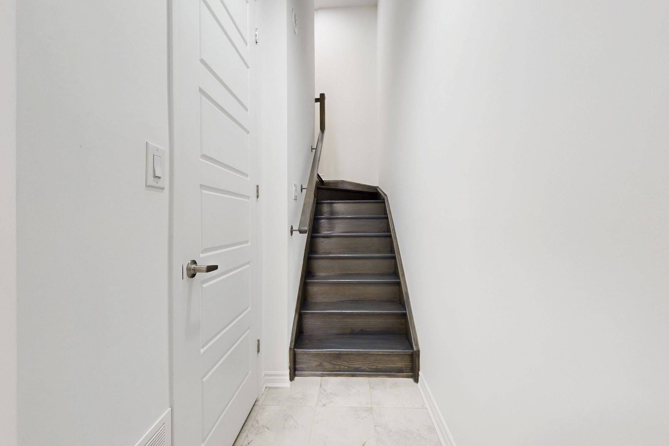 1587 Moira CRES, Milton, ON L9E 1X8