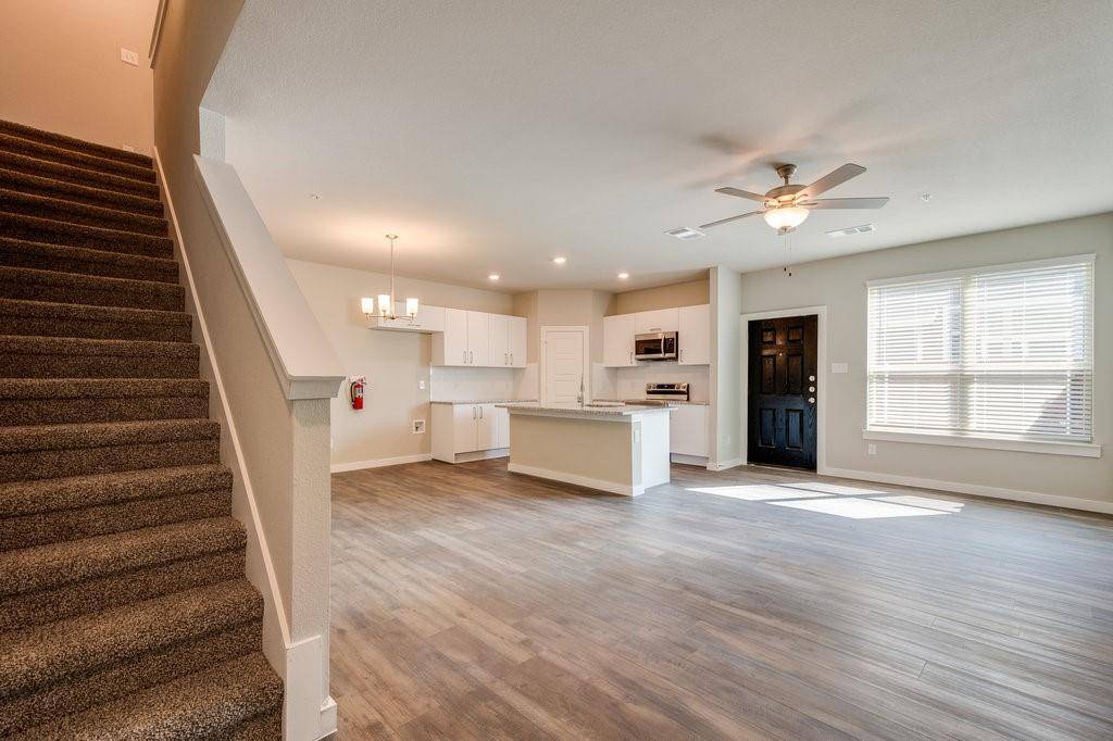 629 Wheatfield Drive, Venus, TX 76084