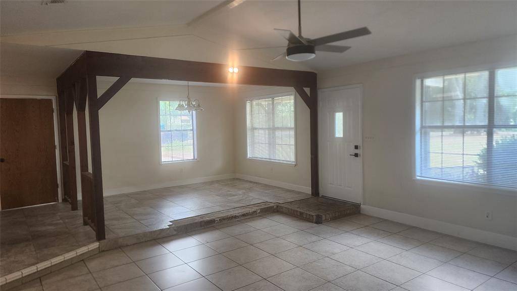 254 County Road 3225, Mount Pleasant, TX 75455