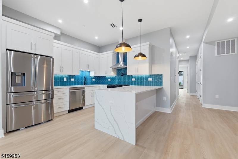 389 Virginia Ave #1, Jersey City, NJ 07304
