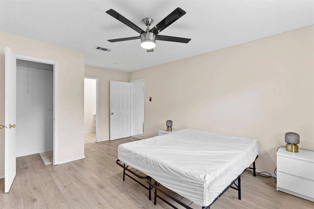 1907 W Loop #B #B, Austin, TX 78758