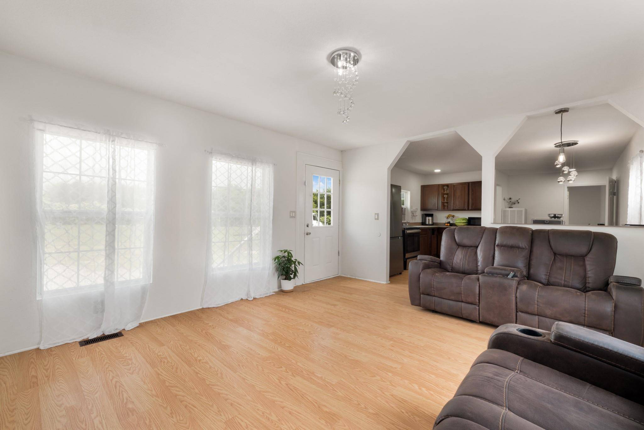 235 Thompson RD, Dale, TX 78616