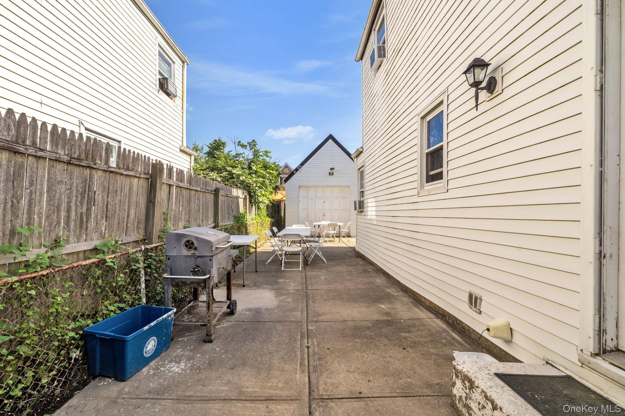 195 Alabama AVE, Hempstead, NY 11550