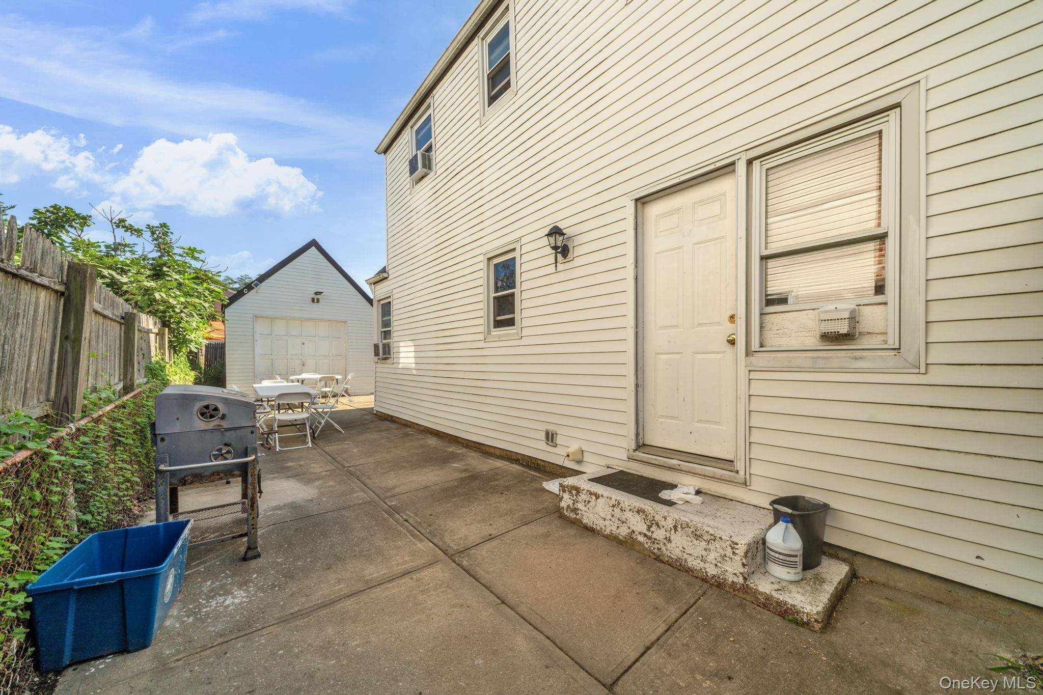 195 Alabama AVE, Hempstead, NY 11550