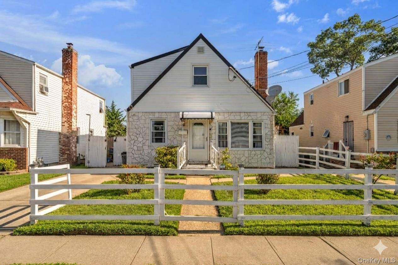 195 Alabama AVE, Hempstead, NY 11550