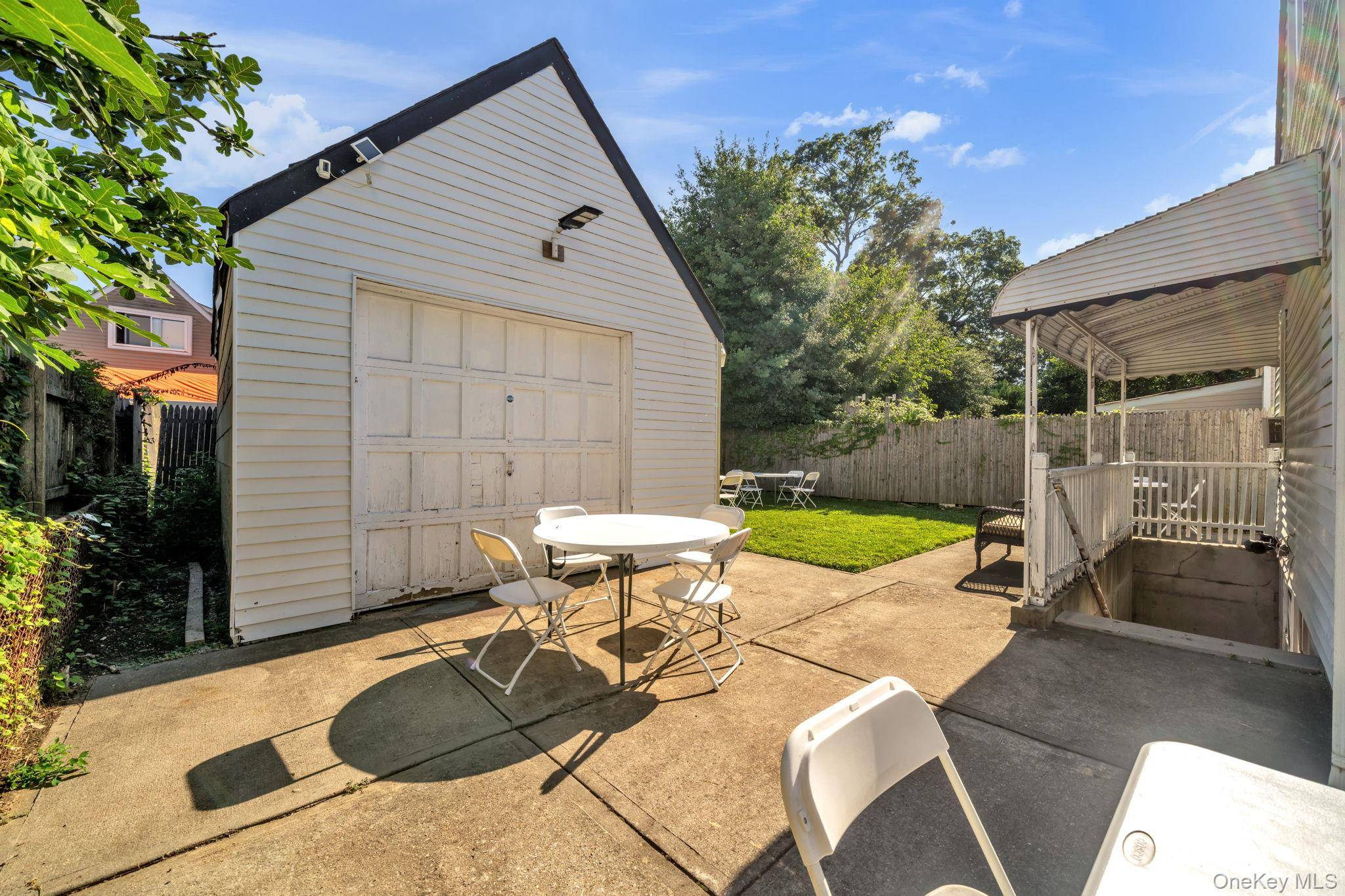 195 Alabama AVE, Hempstead, NY 11550