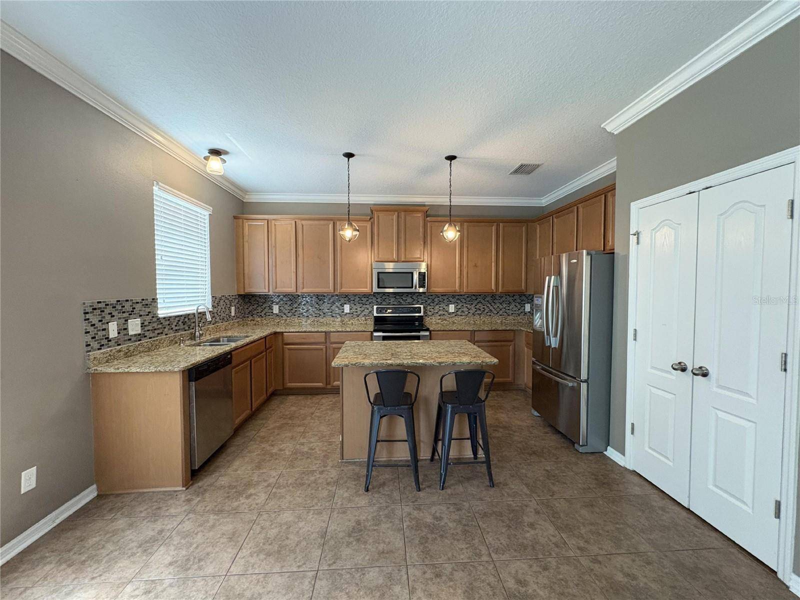 5822 TULIP FLOWER DR, Riverview, FL 33578