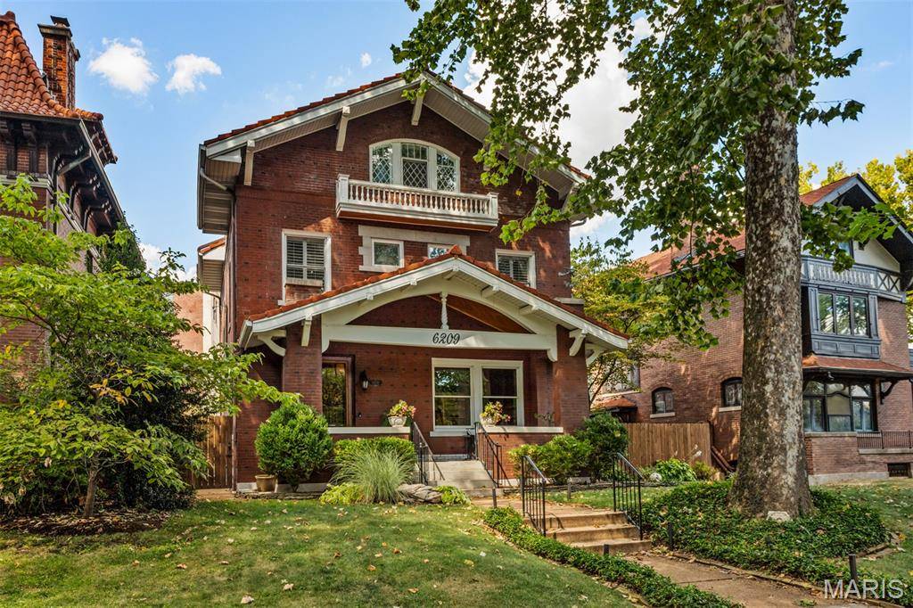 6209 Washington AVE, St Louis, MO 63130