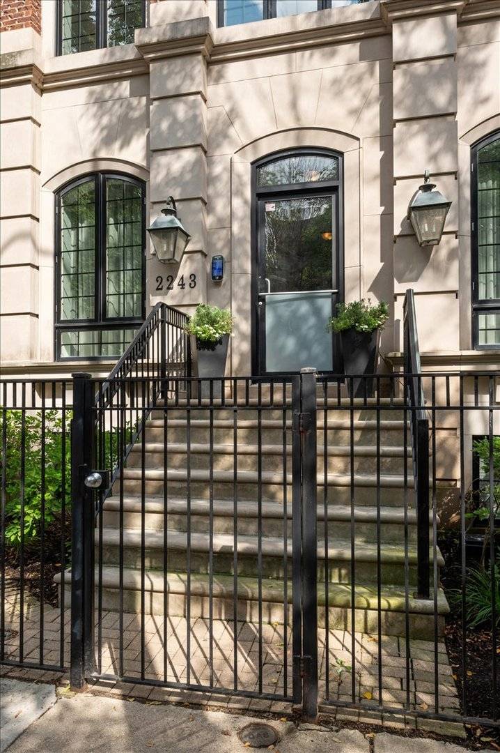 2243 N Halsted ST #3S, Chicago, IL 60614
