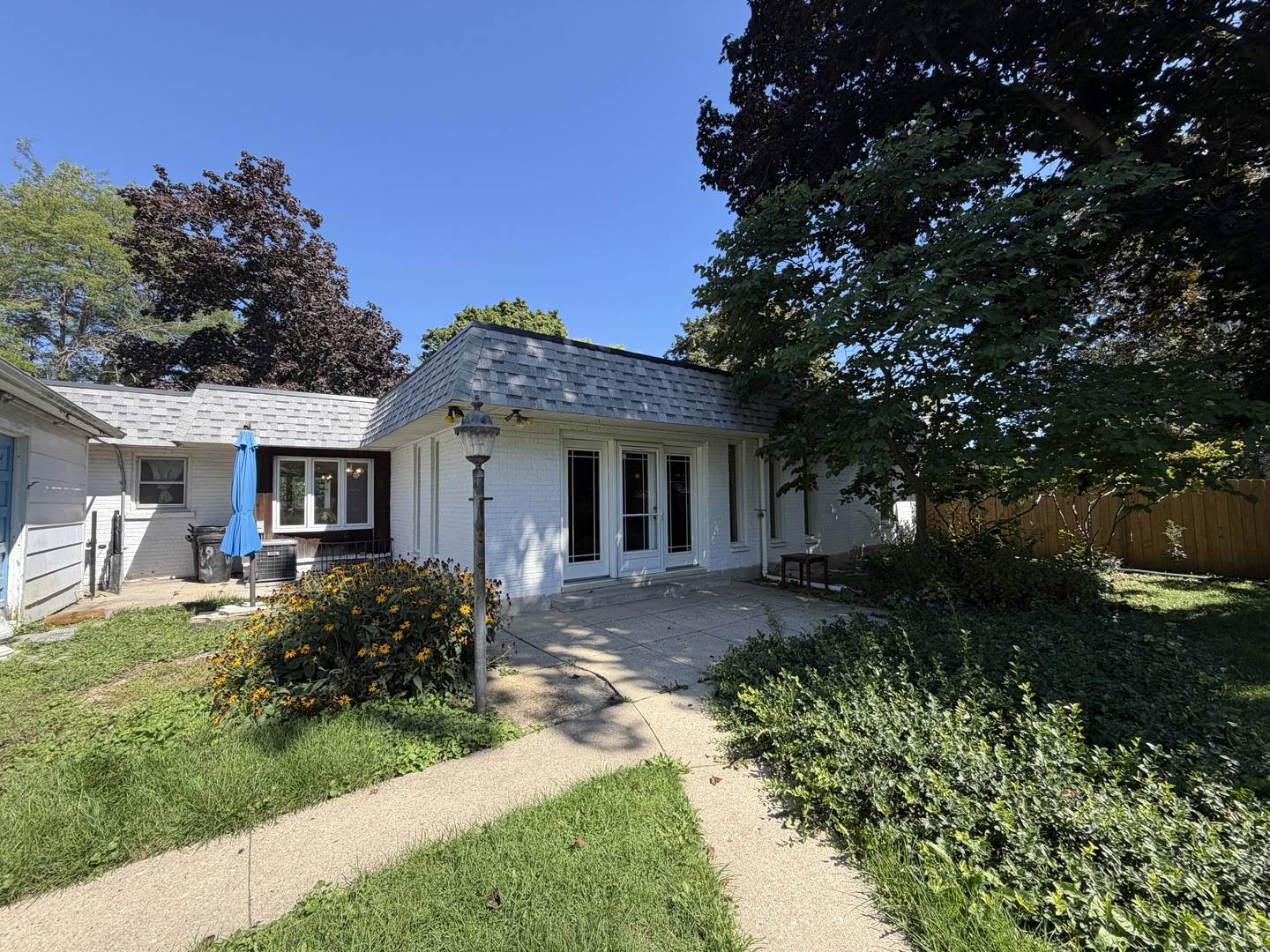 99 Mariposa AVE, Waukegan, IL 60087