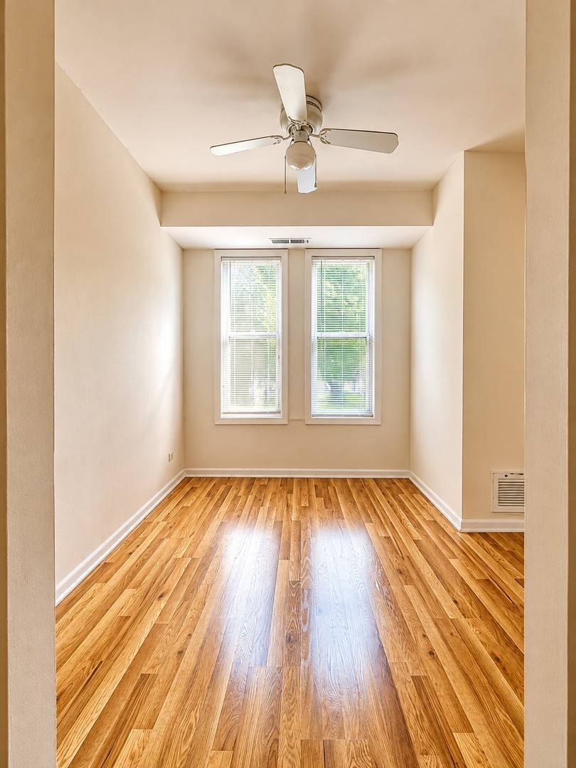 2208 Country Club DR #26, Woodridge, IL 60517