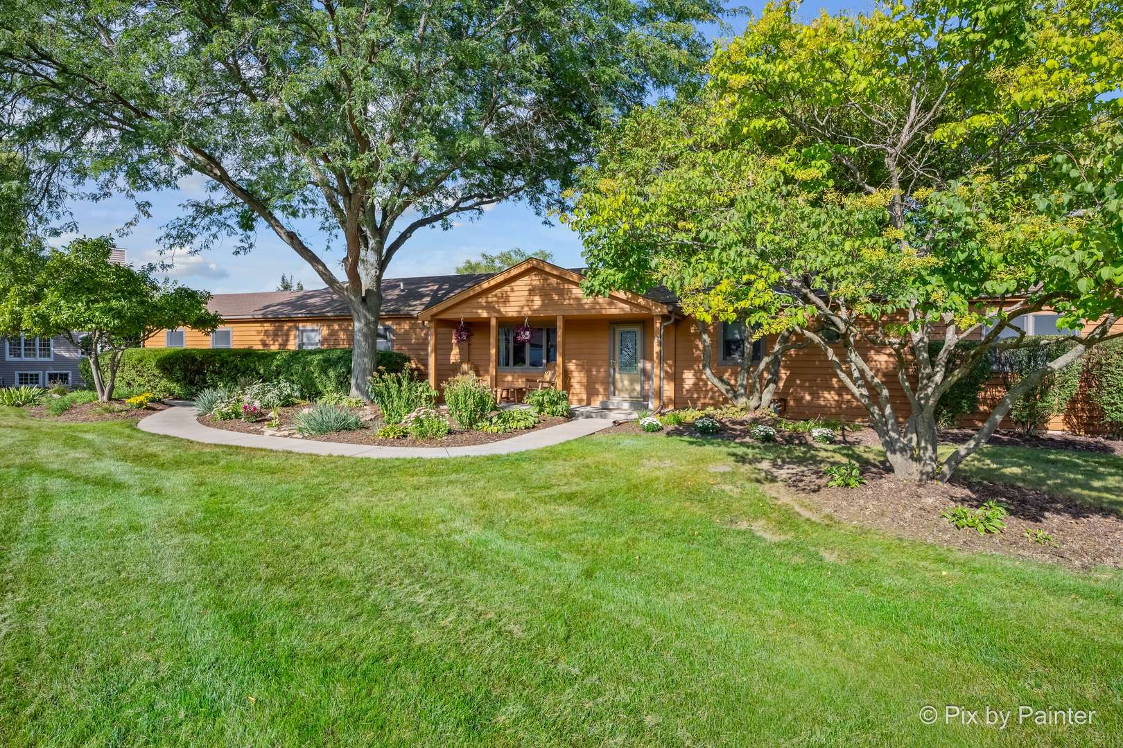 2116 N Pebble DR, Mchenry, IL 60051