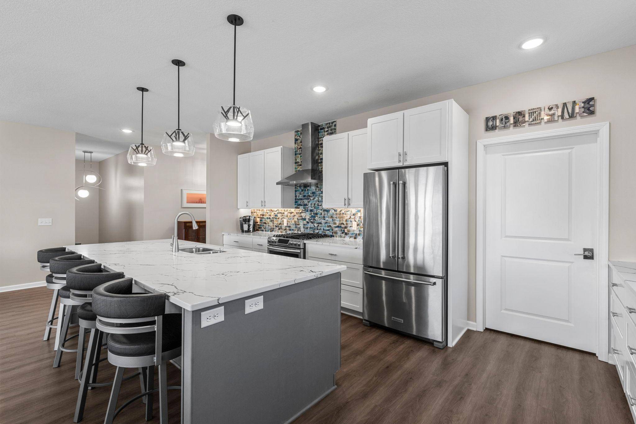 17960 Granite CT, Lakeville, MN 55044