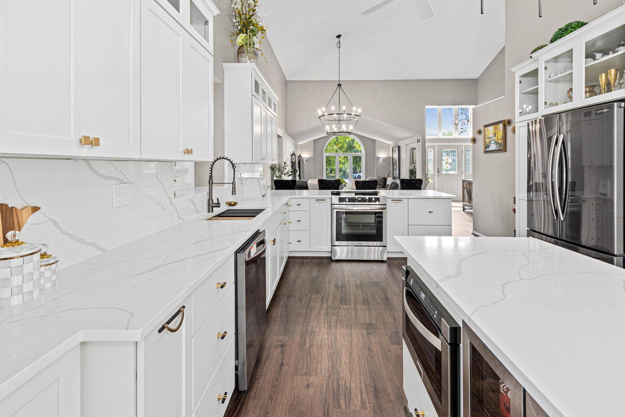 3110 Canyon CIR, Chaska, MN 55318