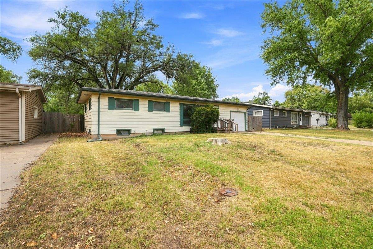 1415 N Prairie Ln., Derby, KS 67037
