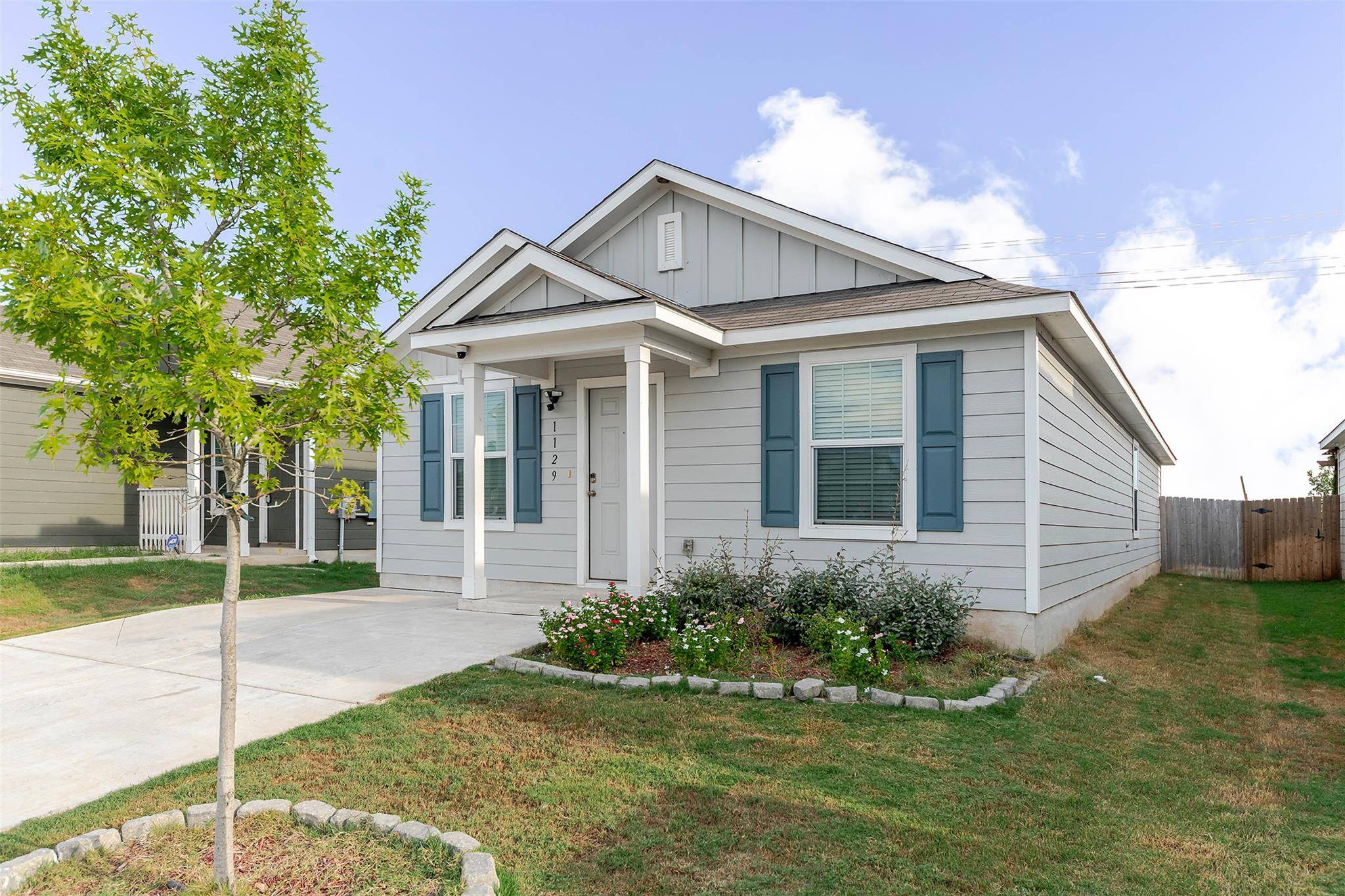 1129 Catfish LN, Bastrop, TX 78602