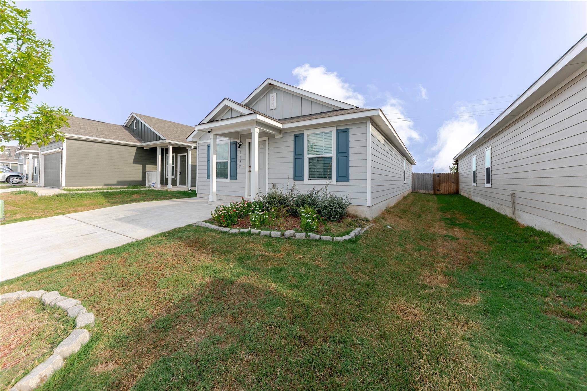 1129 Catfish LN, Bastrop, TX 78602