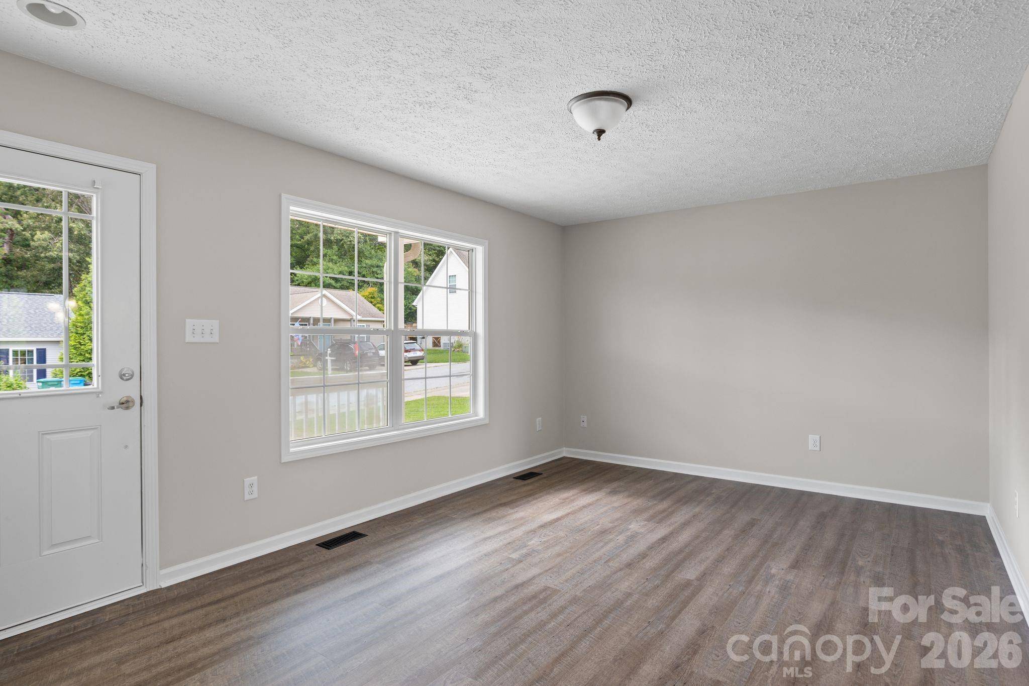 78 W Newberry DR, Fletcher, NC 28732