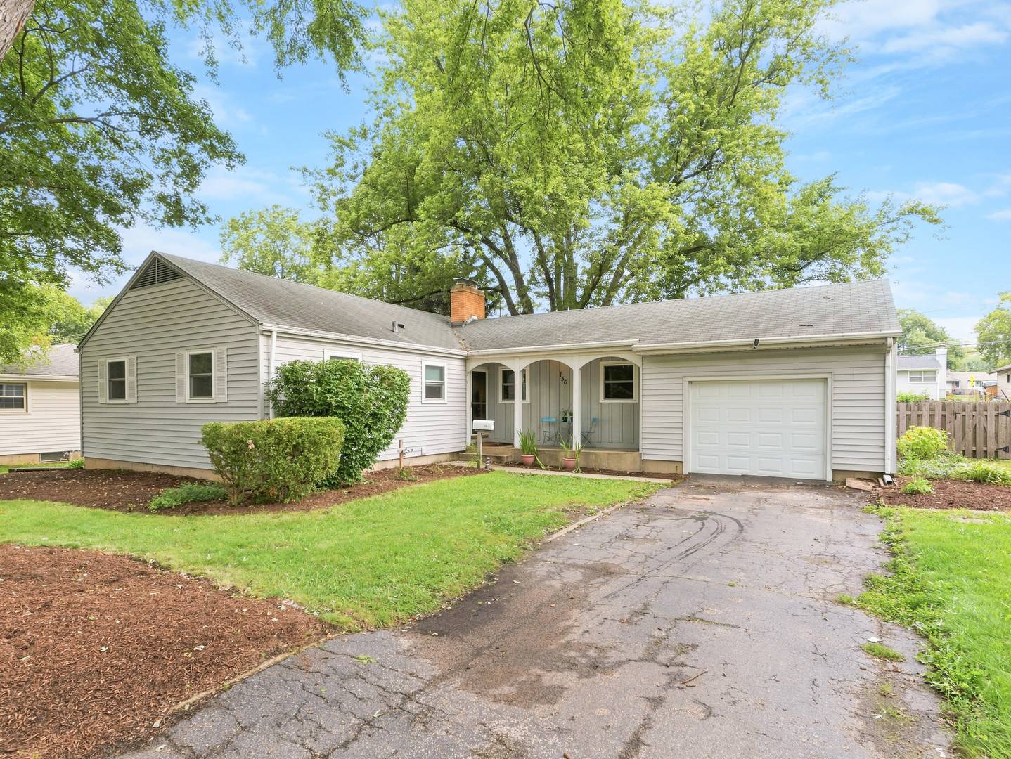 136 Park AVE, Cary, IL 60013