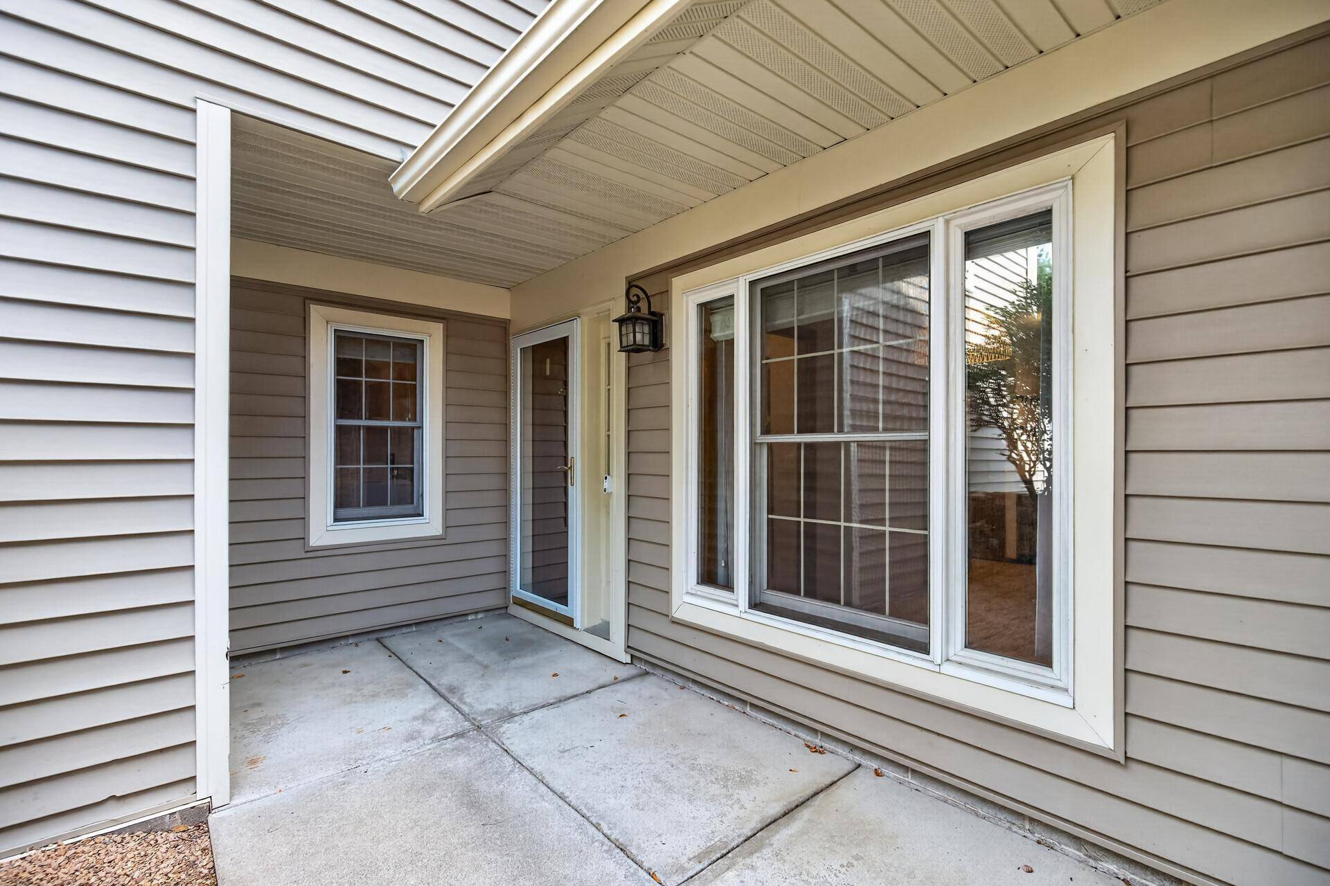 14307 Bedford DR, Eden Prairie, MN 55346