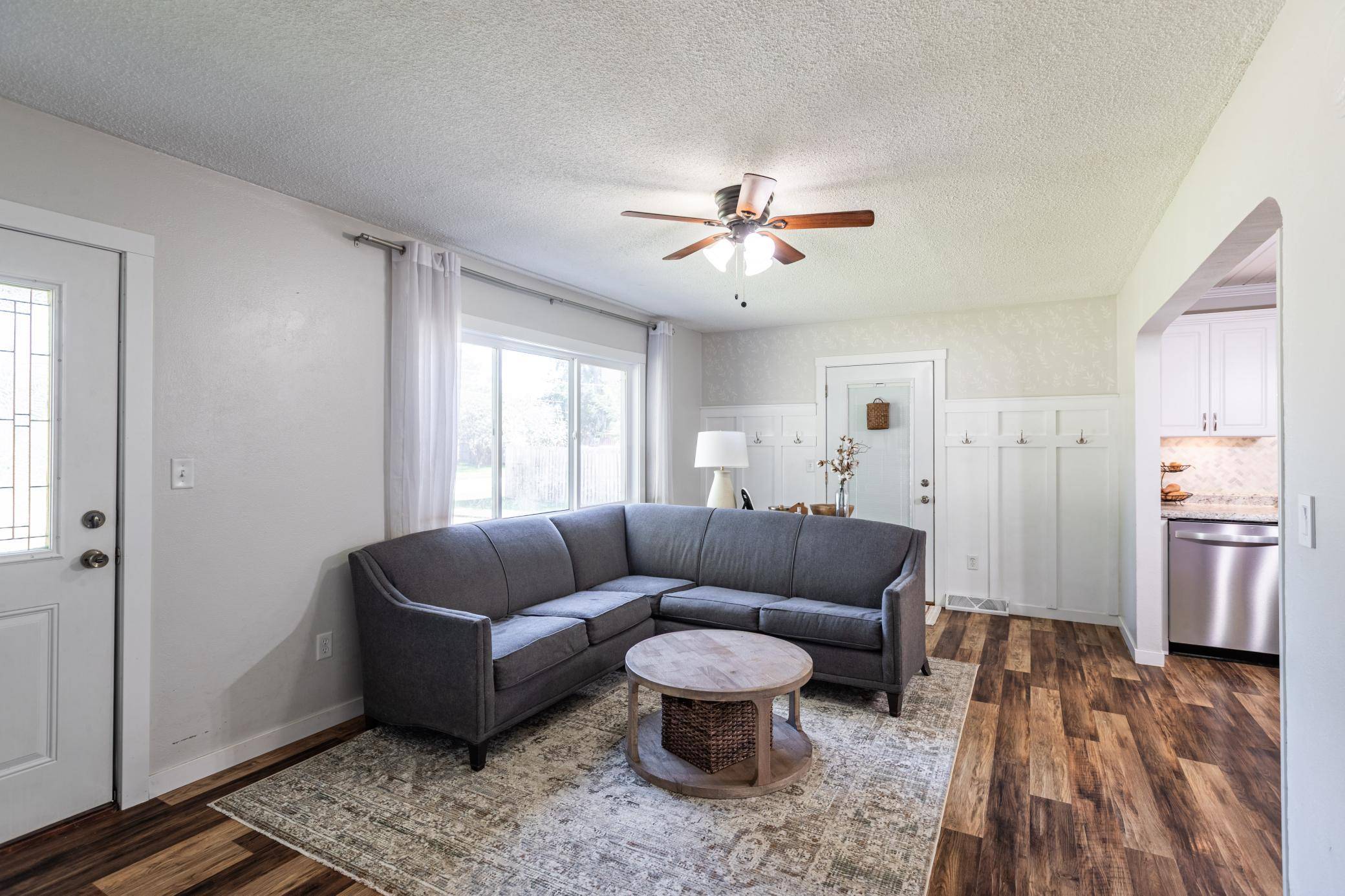 810 Hanson RD, La Crosse, WI 54603