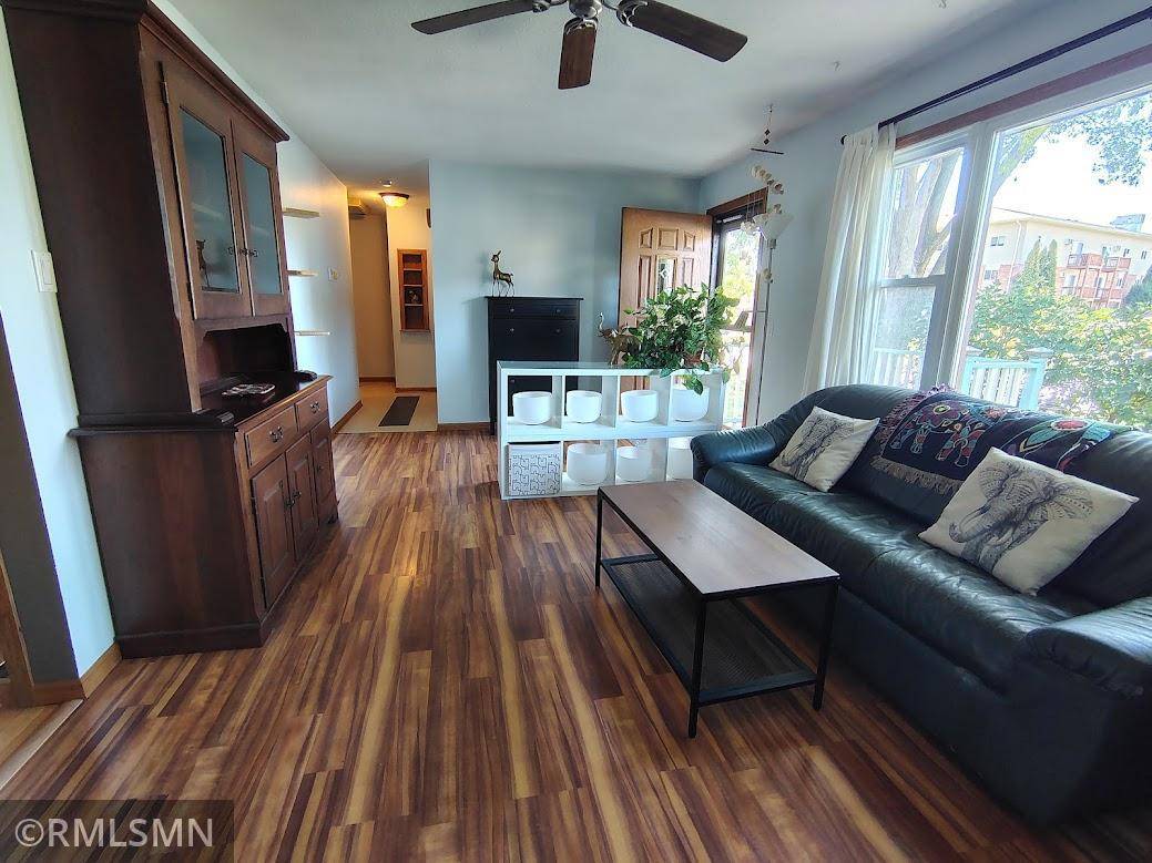 1417 Autumn DR, Faribault, MN 55021