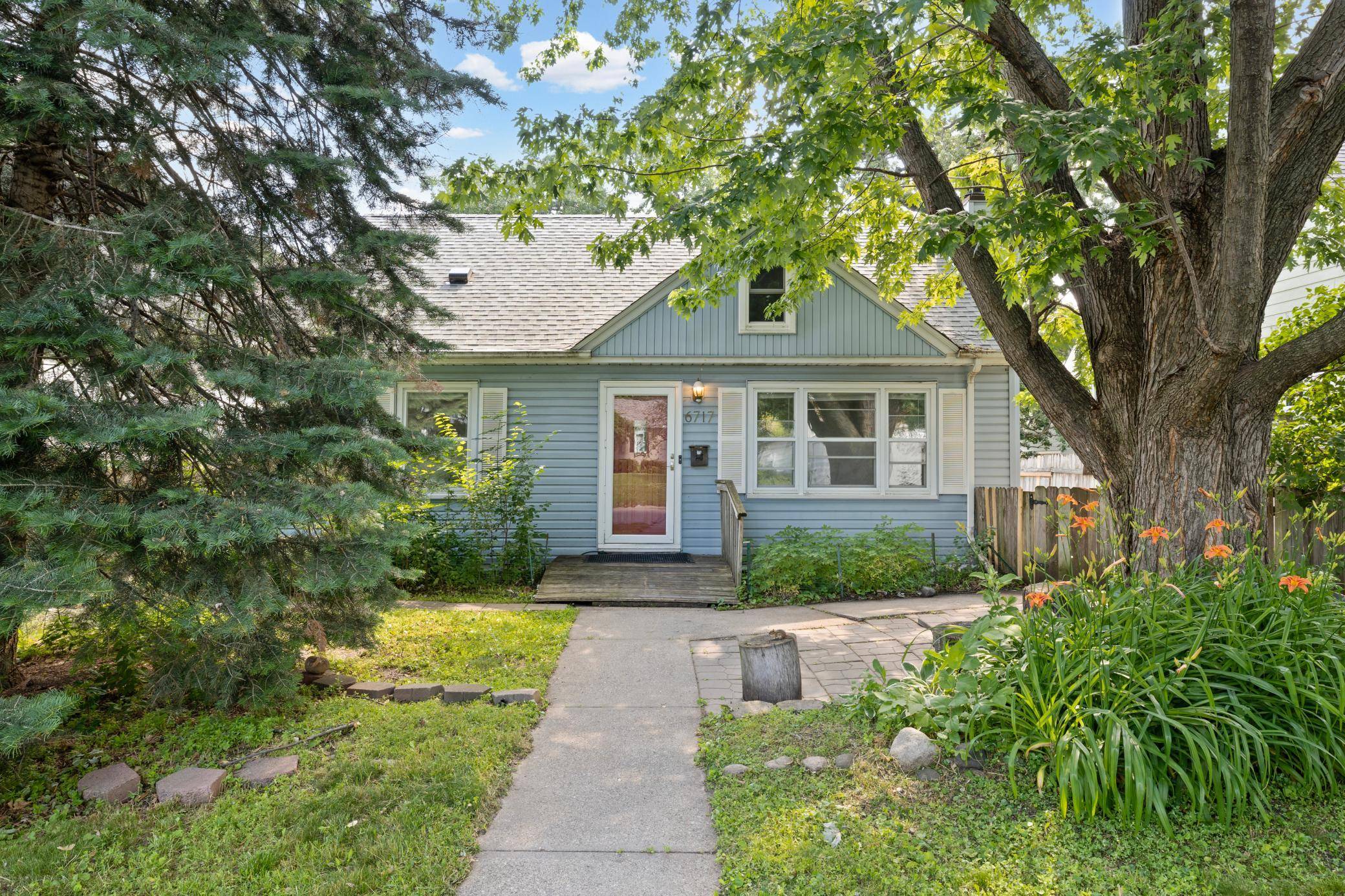 6717 Queen AVE S, Richfield, MN 55423