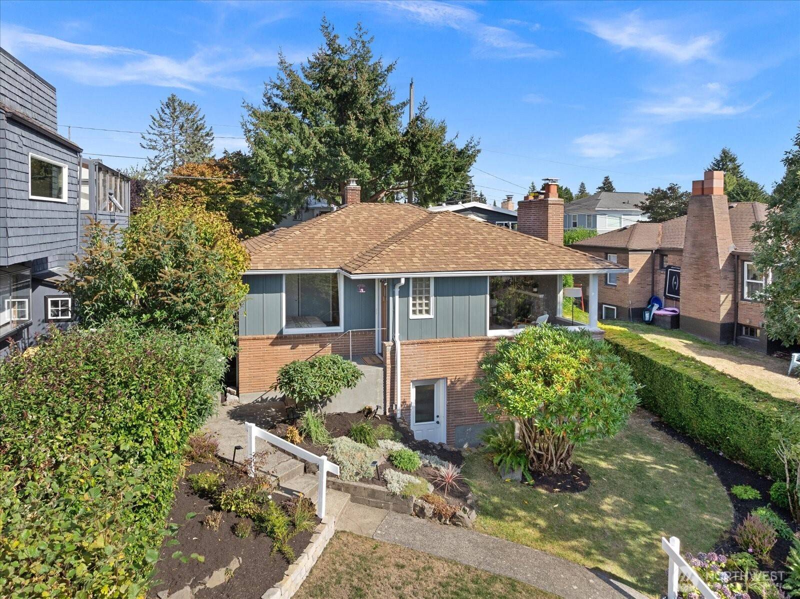 8438 41st AVE SW, Seattle, WA 98136