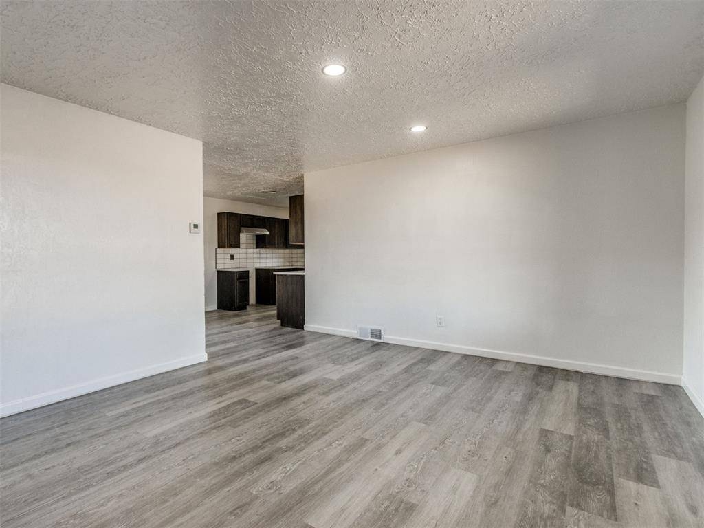 904 W Robinson ST, Norman, OK 73069