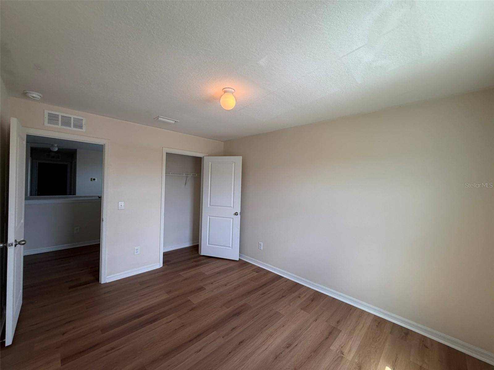 7572 TUSCAN BAY CIR, Wesley Chapel, FL 33545