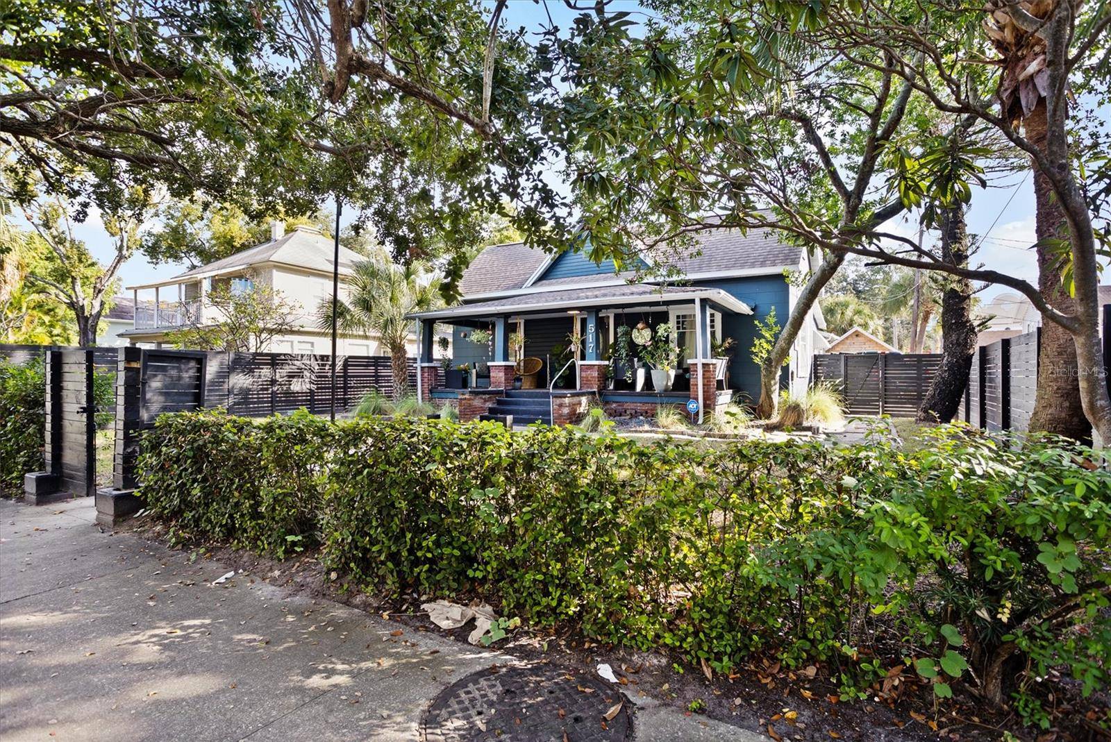 517 8TH ST N, St Petersburg, FL 33701