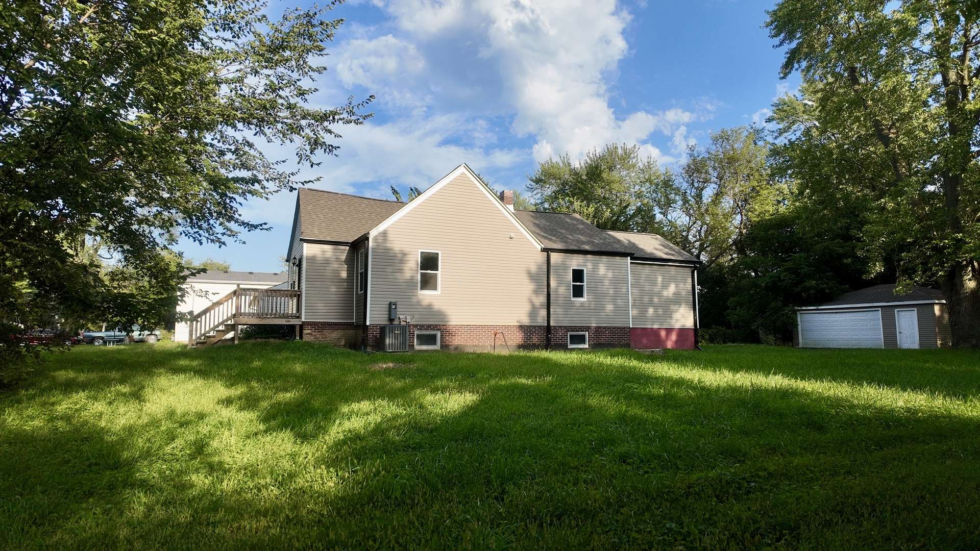10703 W Woodland AVE, Beach Park, IL 60087