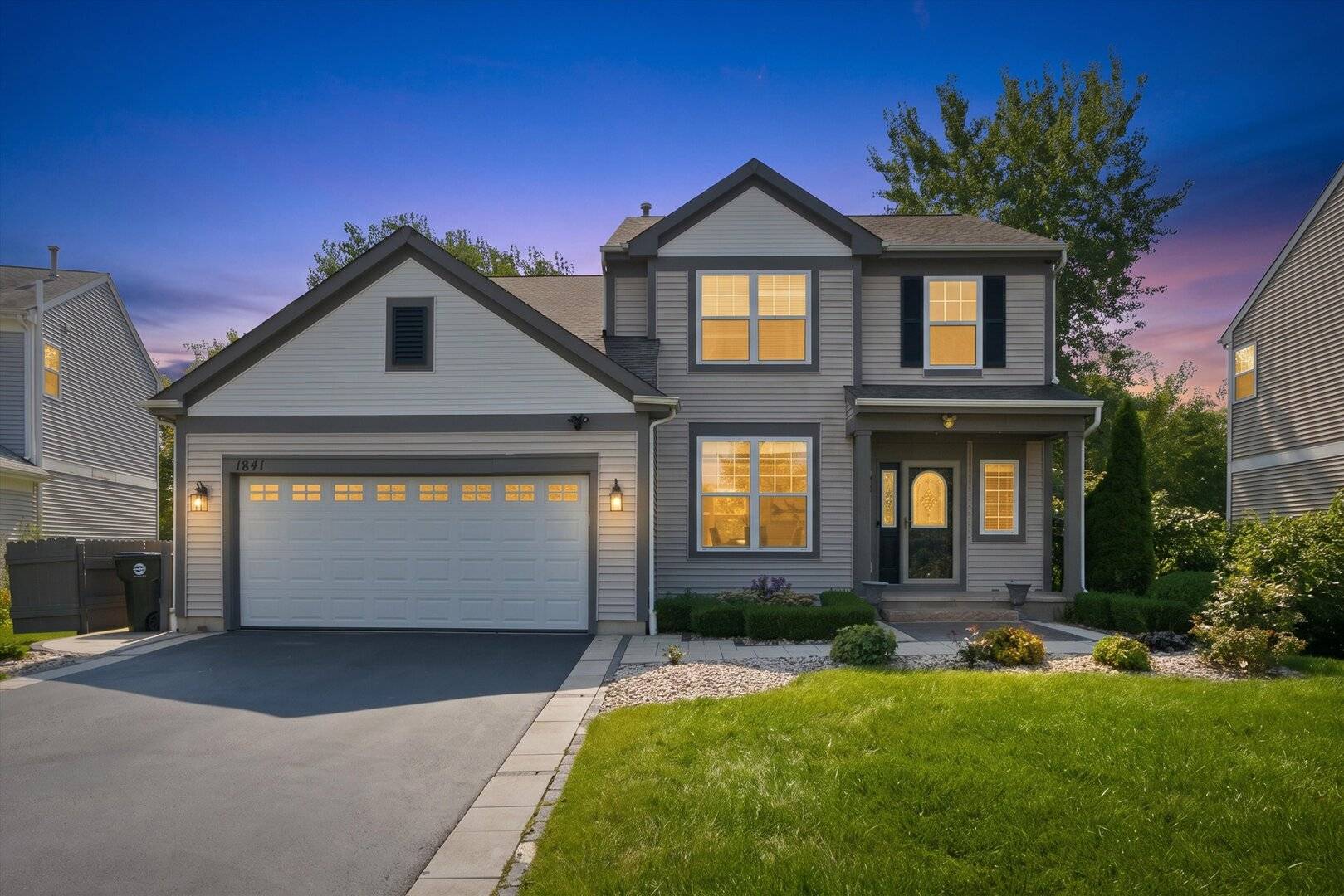 1841 W Rookery CIR, Round Lake, IL 60073