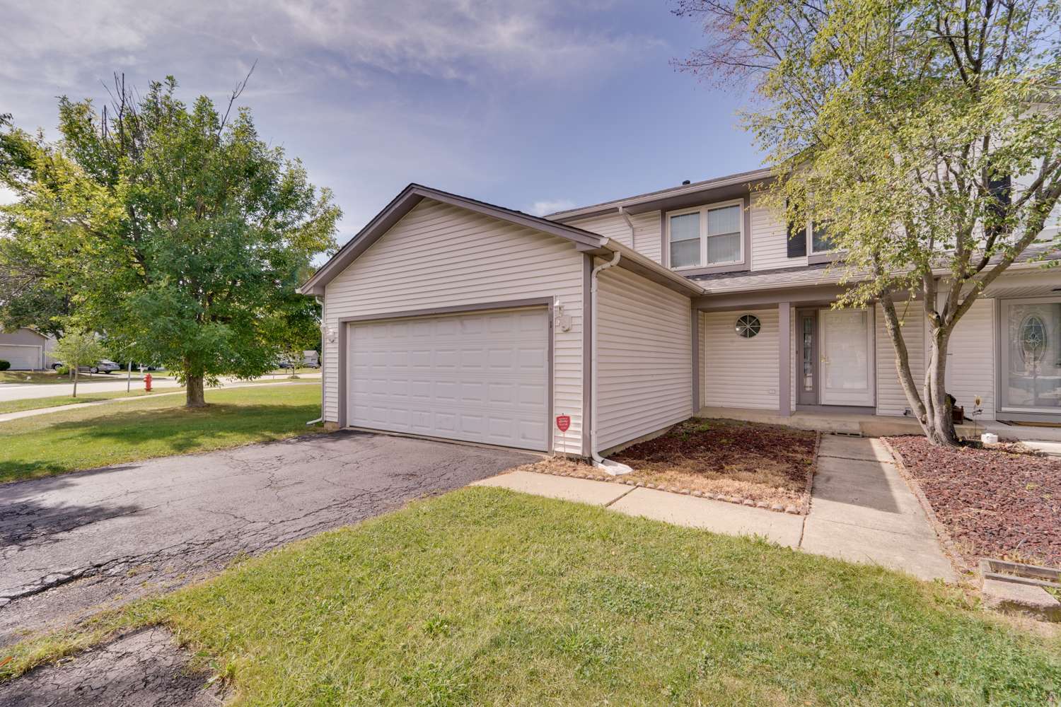 1008 Southbridge LN, Schaumburg, IL 60194