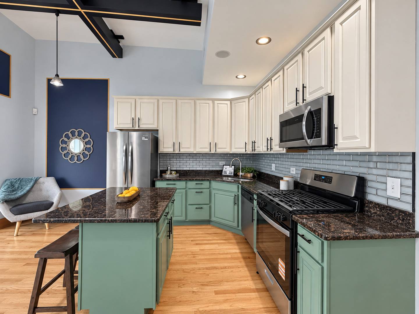 4825 S Prairie AVE #4, Chicago, IL 60615