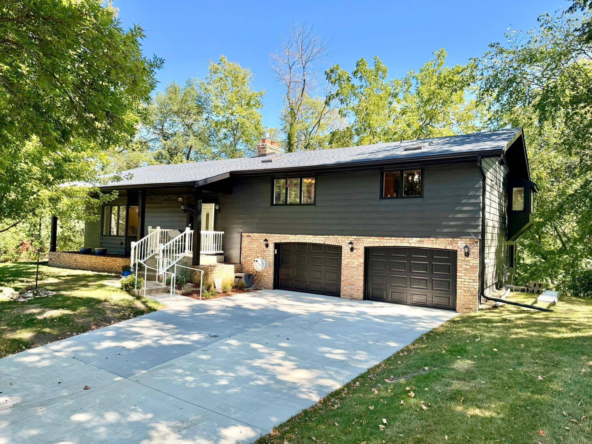 1609 Ridgewood LN, Red Wing, MN 55066