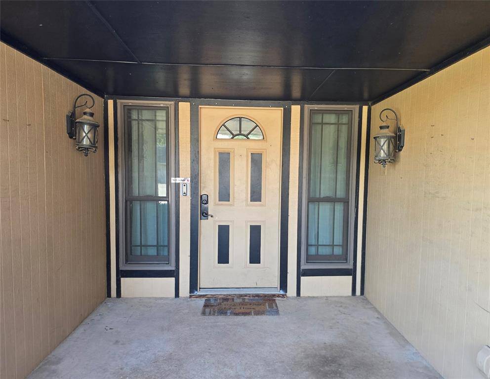 2517 W Olympic DR, Yukon, OK 73099