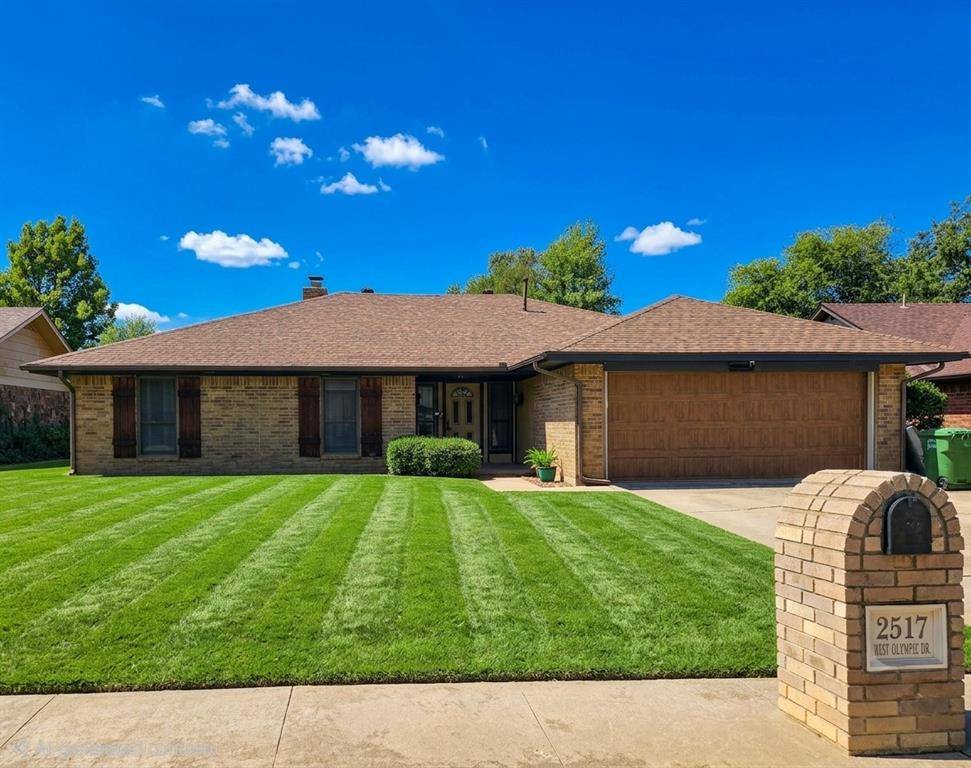 2517 W Olympic DR, Yukon, OK 73099