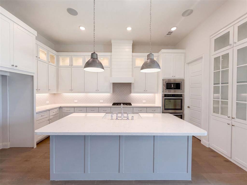 11509 Misty Ridge Drive, Flower Mound, TX 76262